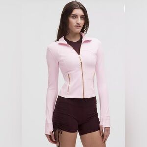 🆕Lululemon🍋Pink Define Cropped Jacket Colour Pink Organza/Gold Sz 0